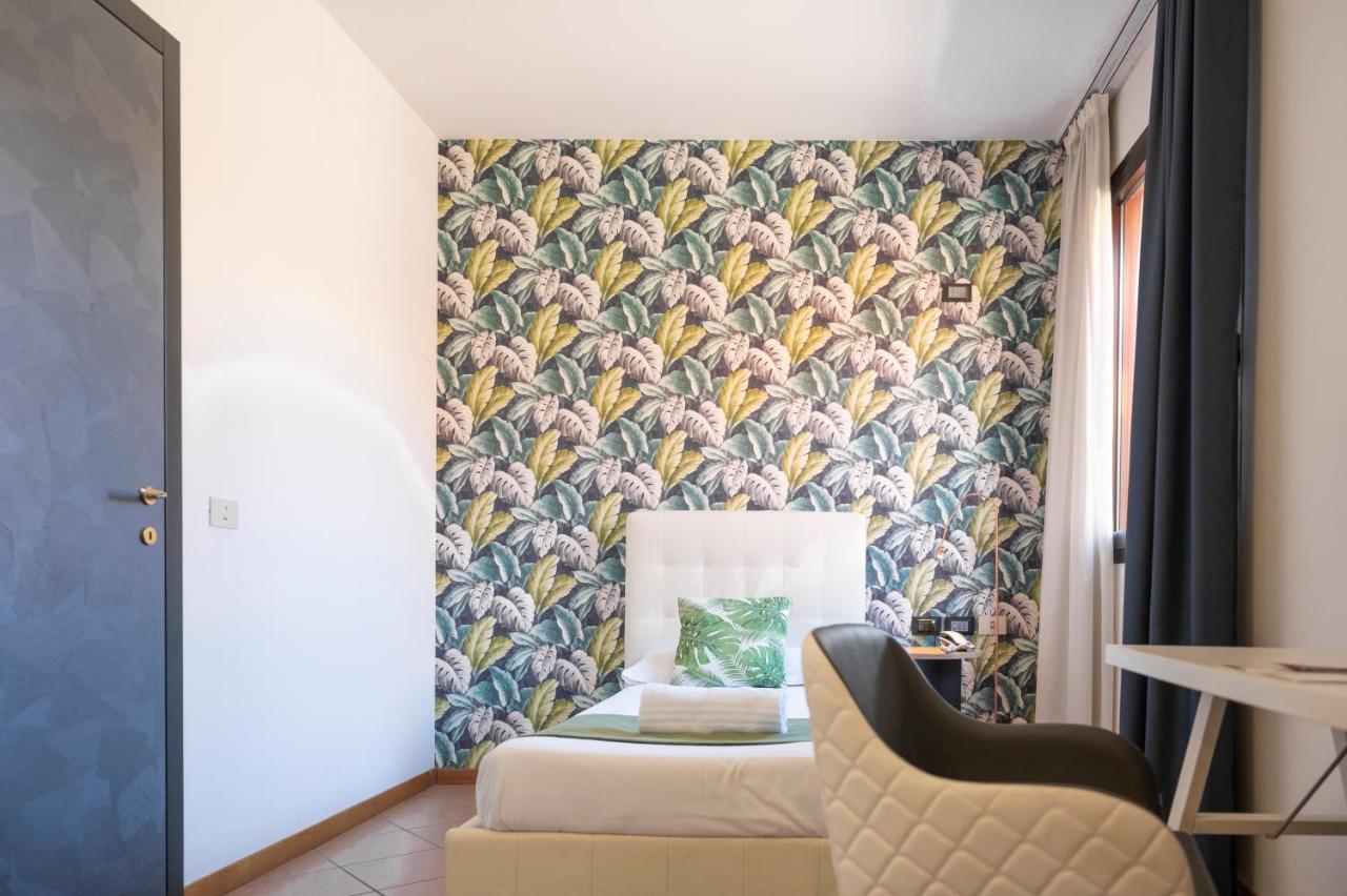 Lake Como Golf Hotel Figino Serenza ภายนอก รูปภาพ